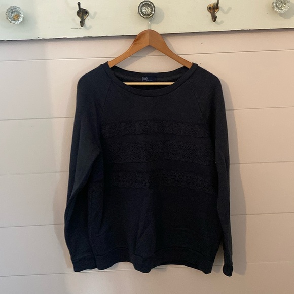 Gap black lace sweatshirt size Large - Picture 1 of 7